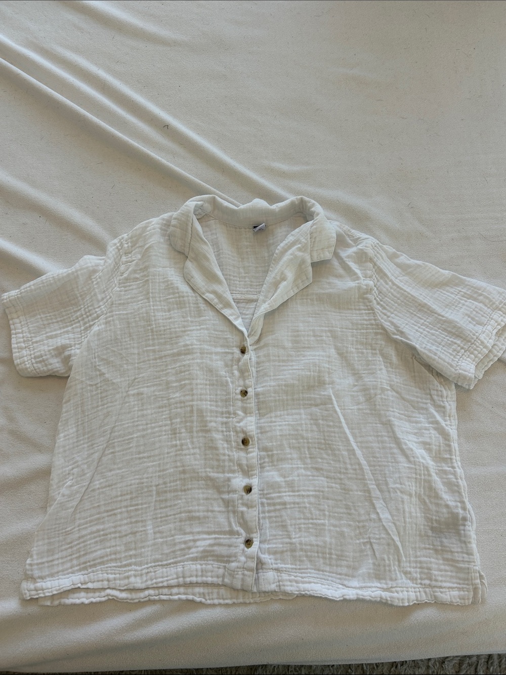 Old Navy White Short Sleeve Button-Front Gauze Shirt